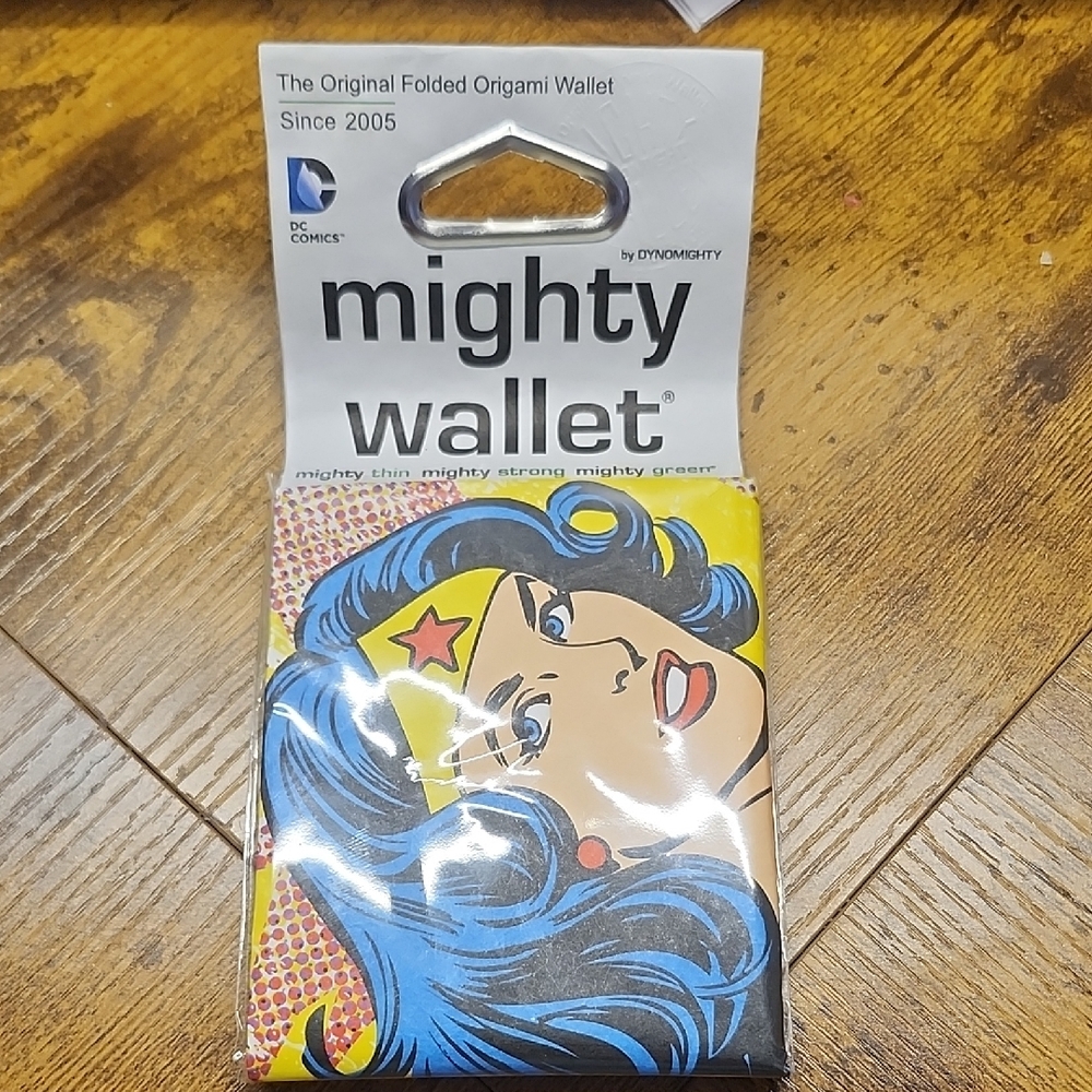 Mighty Wallet - Wonder Women Design